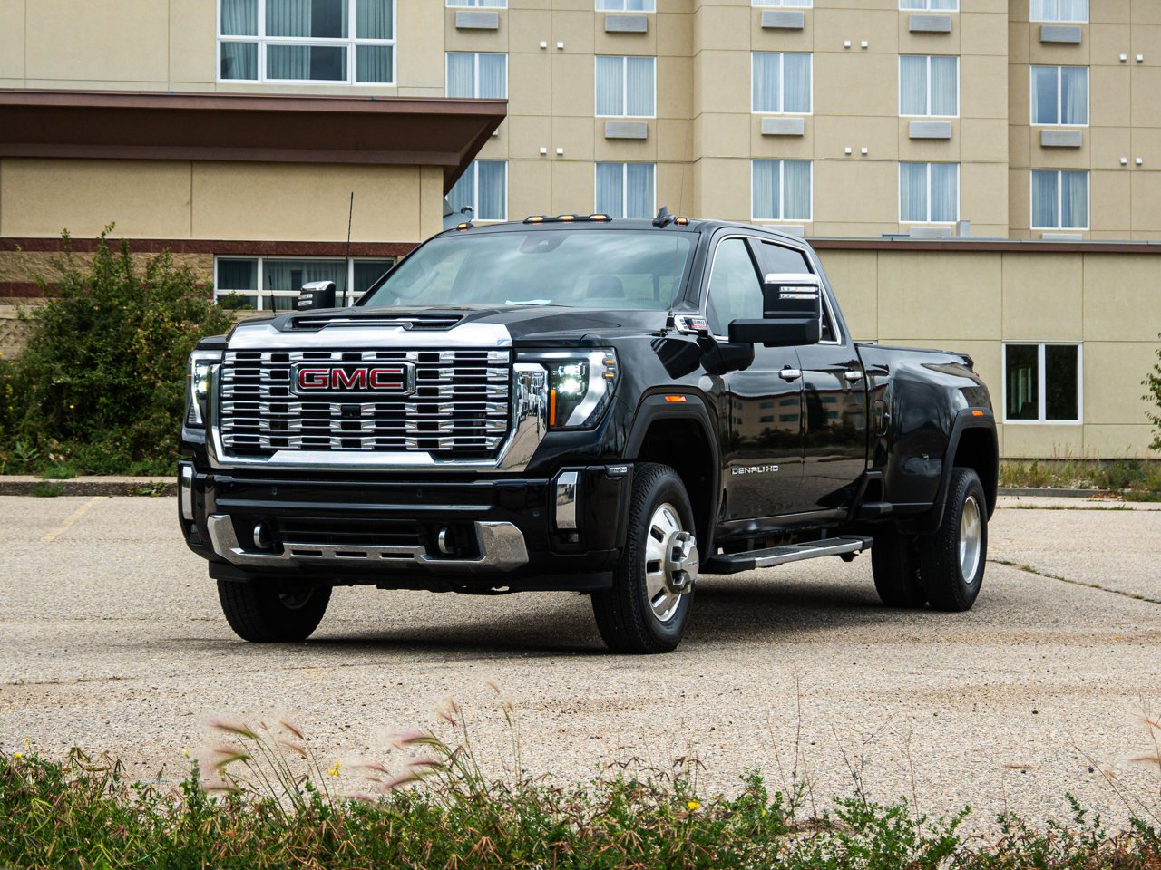 2024 GMC Sierra 3500HD 4WD Crew Cab 159 Denali Black Sherwood Park - photo #3