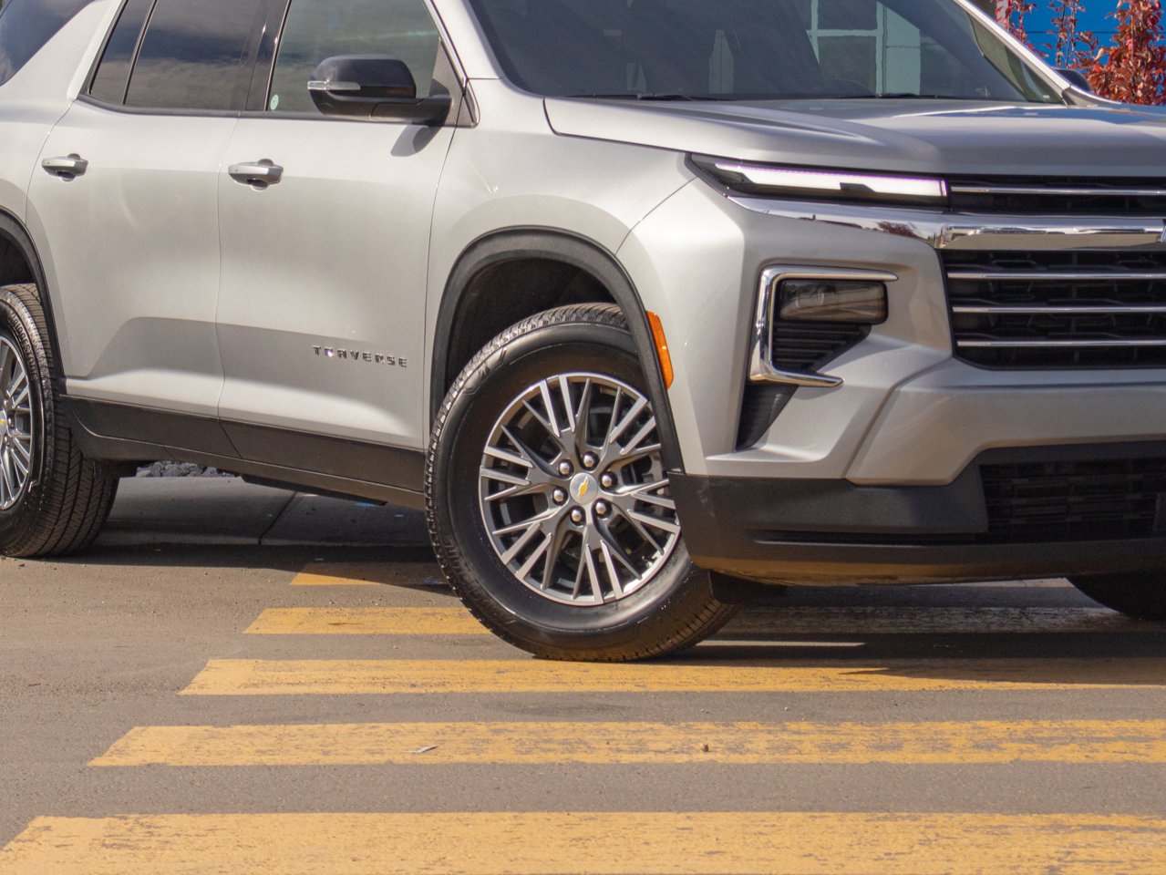 2026 Chevrolet Traverse AWD 4dr LT Grey Sherwood Park - photo #5