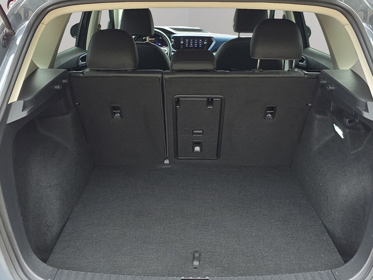 Volkswagen Taos Comfortline 2024 Gris Val-David - photo #26