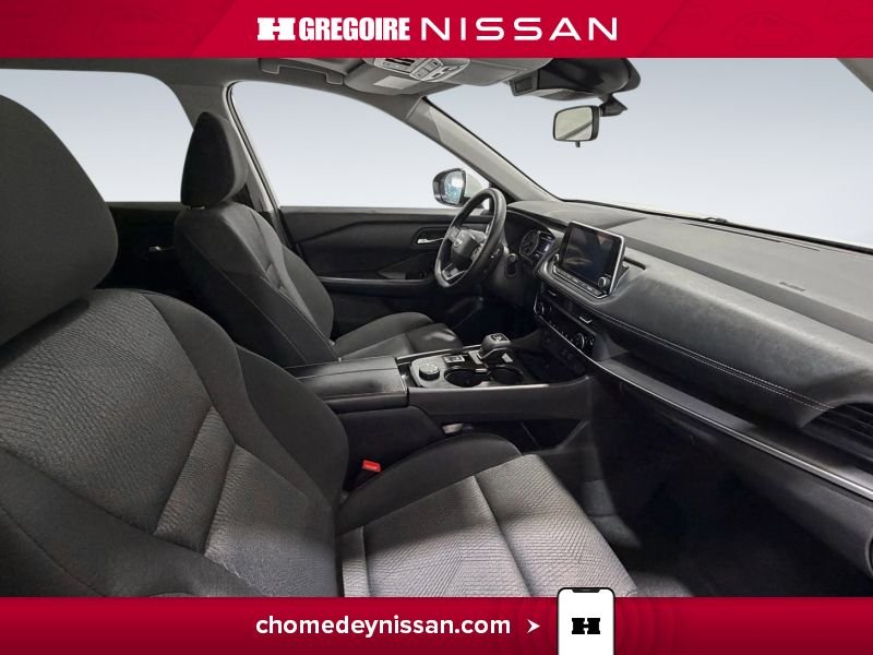 2025 Nissan Rogue White Laval - photo #24