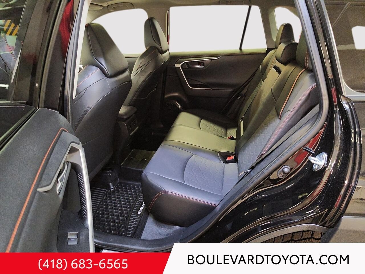 2024 Toyota RAV4 97734B-130 | TRAIL Midnight Black Metallic Québec - photo #19