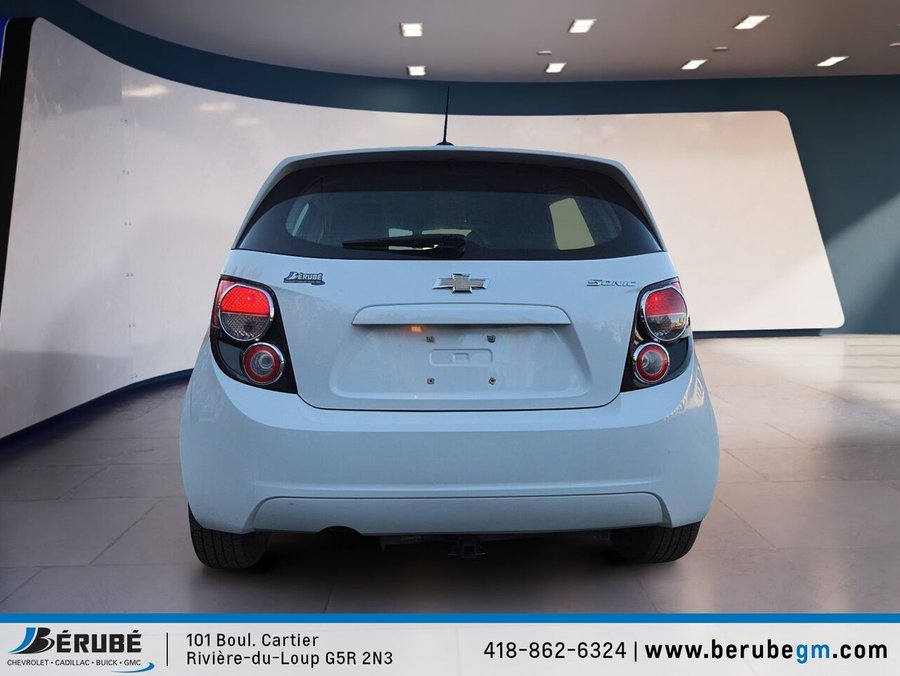 2015 CHEVROLET SONIC 5 LS White