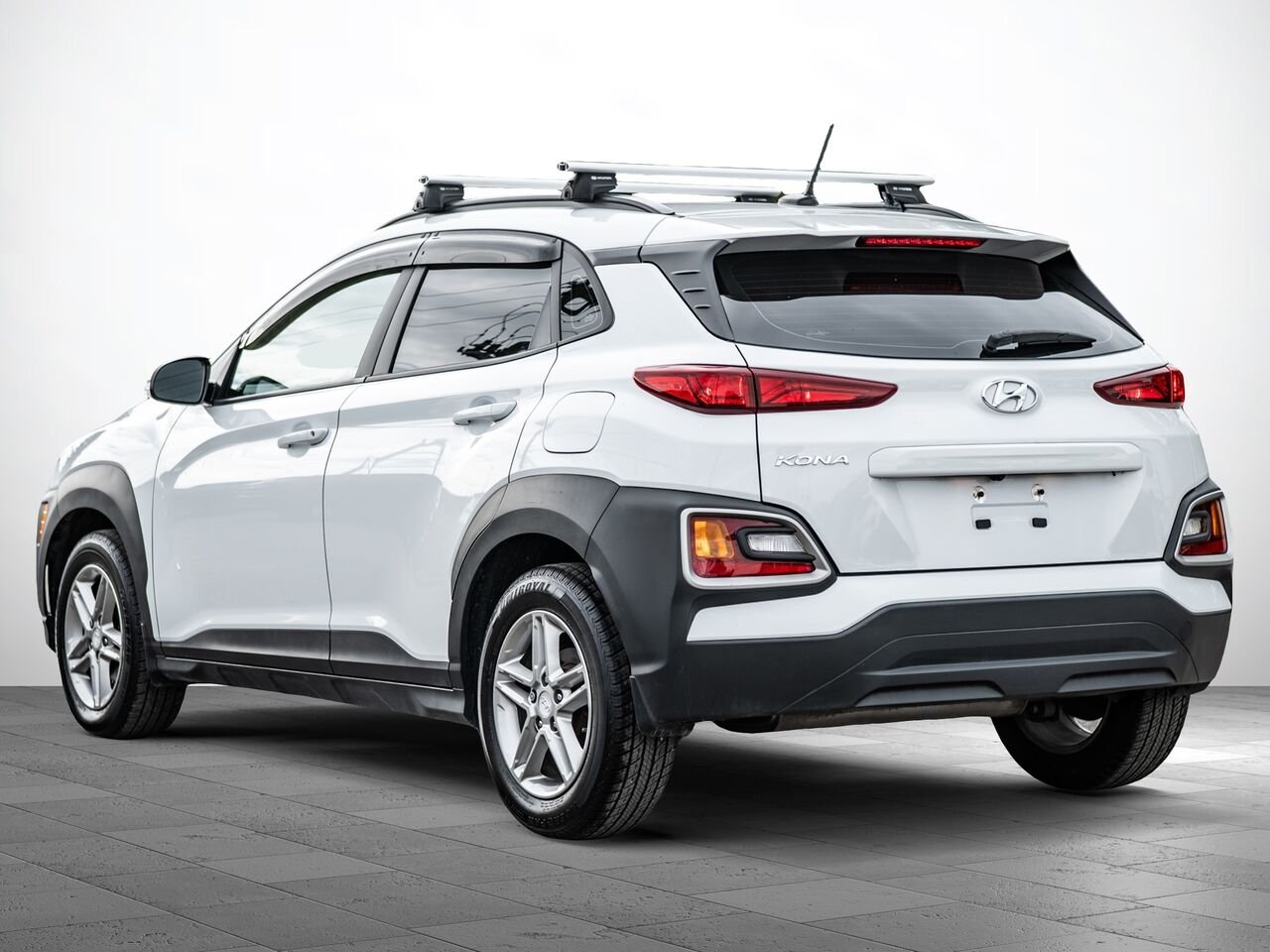 2020 Hyundai Kona White Sainte-Julienne - photo #4