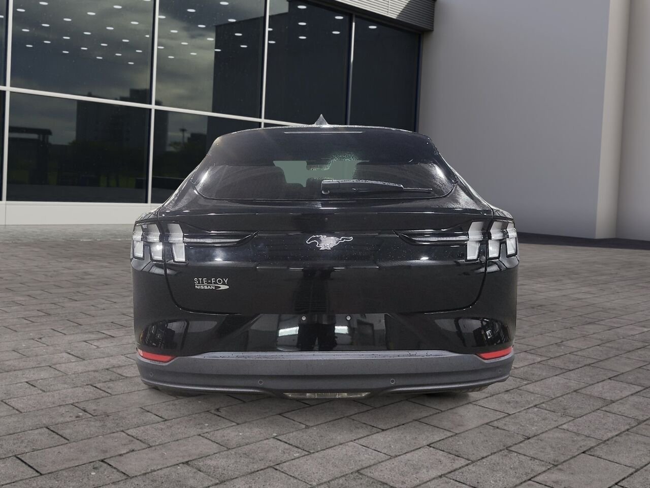 2023 Ford Mustang Mach-E SELECT Québec - photo #5