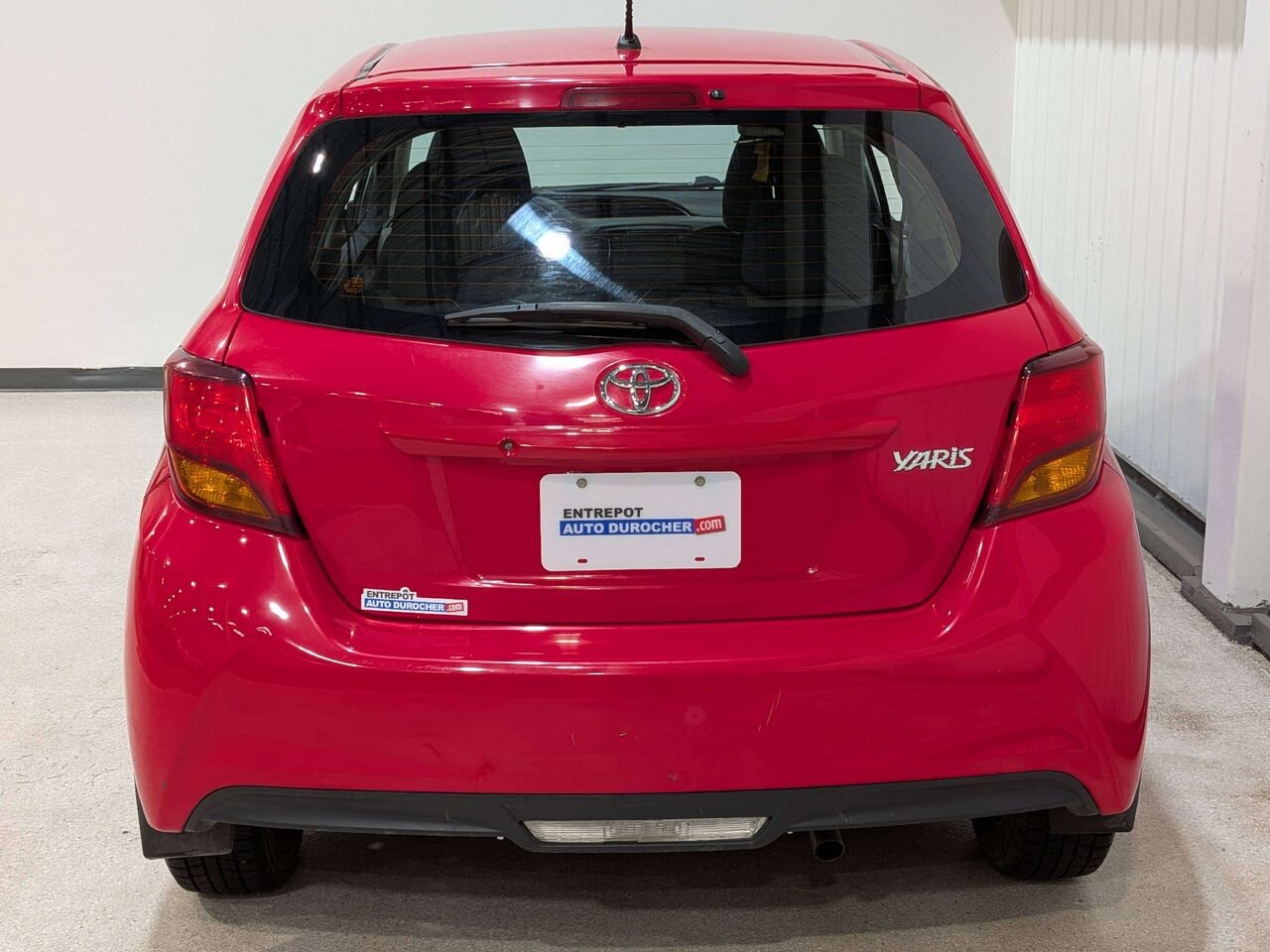 Toyota Yaris 3dr HB Auto CE 2015 Rouge Val-David - photo #4