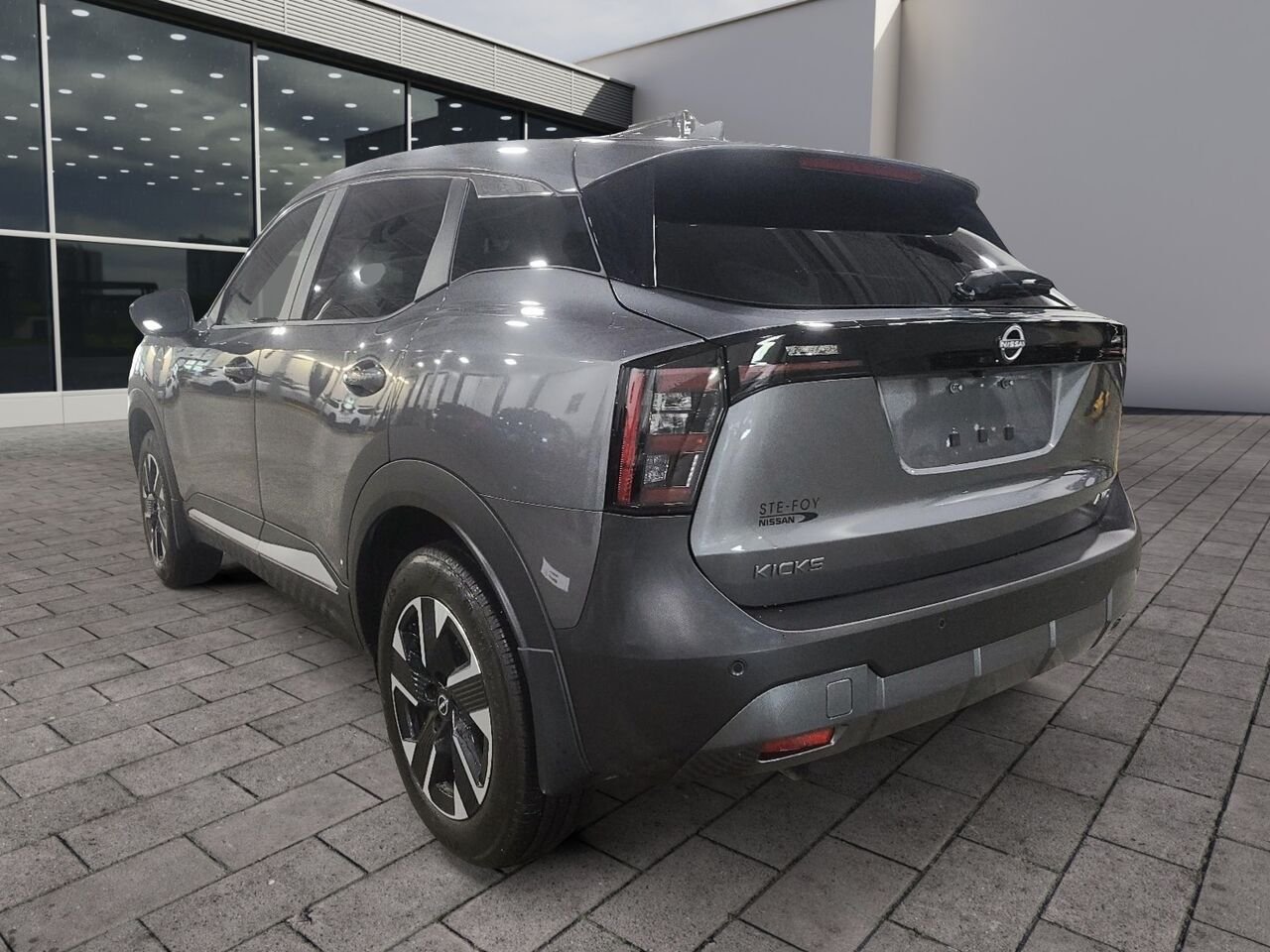 2025 Nissan Kicks SV TRACTION INTEGRALE Grey Québec - photo #6