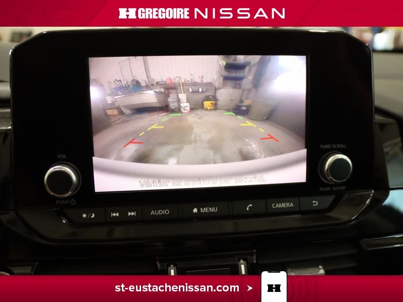 2022 Nissan Pathfinder White Laval - photo #20