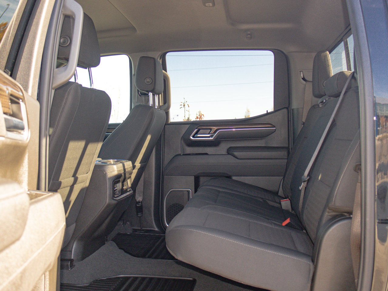 2025 Chevrolet Silverado 1500 4WD Crew Cab 147 RST Black Sherwood Park - photo #30