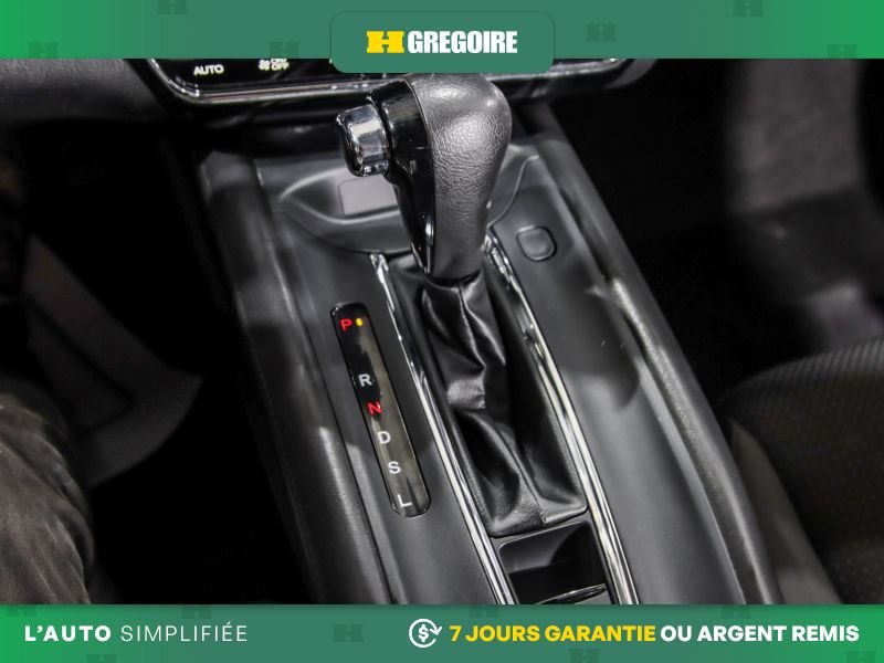 2021 Honda HR-V White Saint-Eustache - photo #15