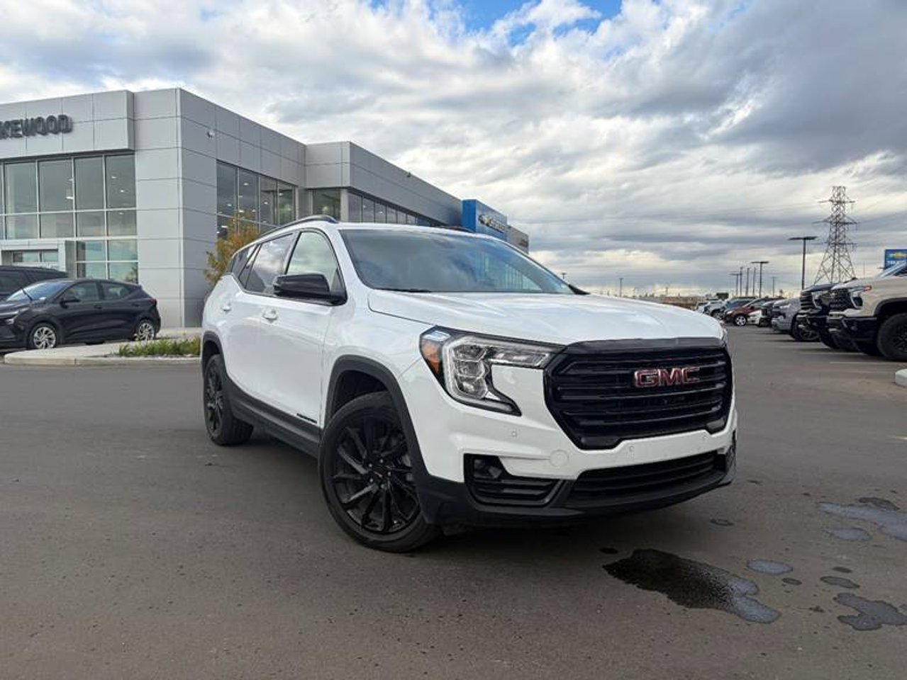 2024 GMC Terrain AWD 4dr SLT White Sherwood Park - photo #1