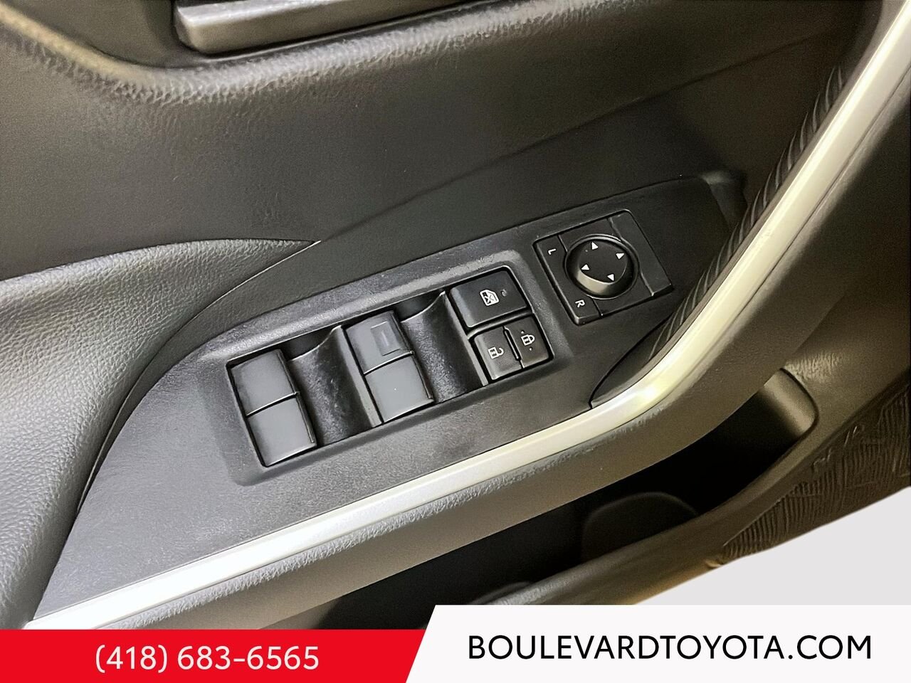 Toyota RAV4 100372A-12 | LE, AWD 2025 Blanc Québec - photo #7