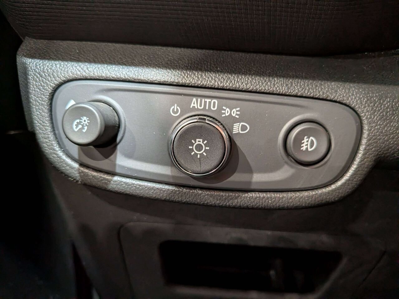2022 Mitsubishi Outlander ES S-AWC Red Val-David - photo #21