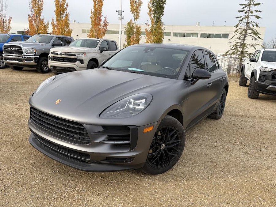 2020 Porsche Macan Base 2.0L | Heated & Ventilated Seats Custom Color