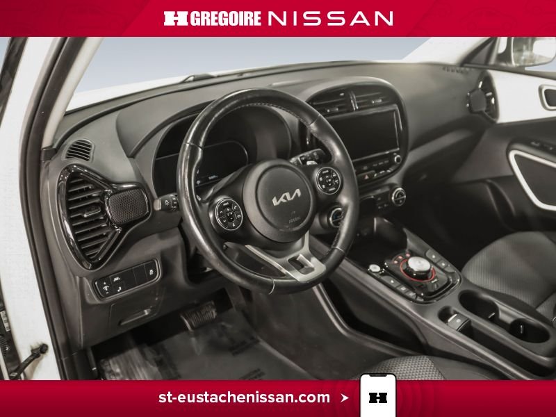 2022 Kia Soul White Saint-Eustache - photo #26