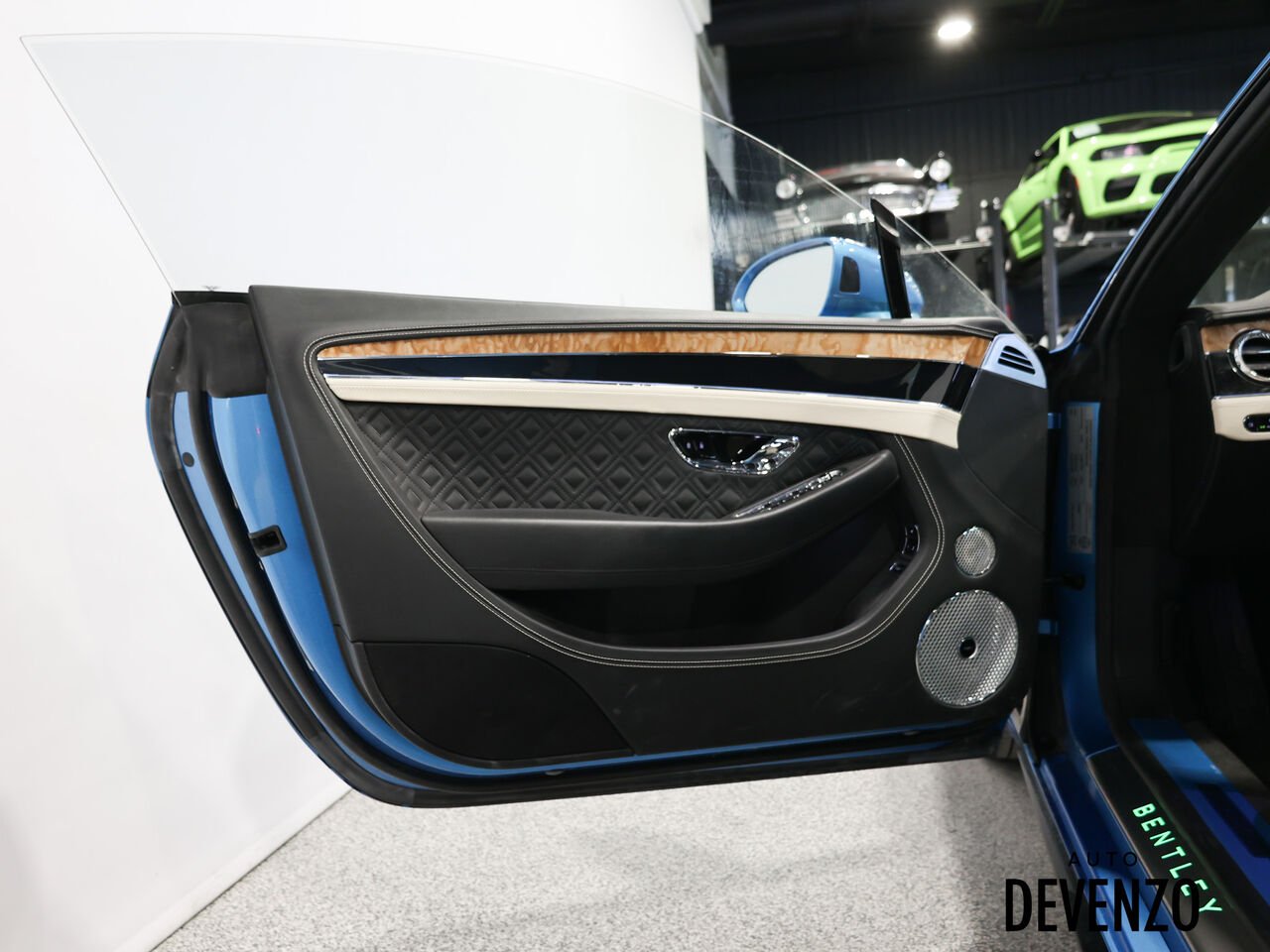 2023 Bentley Continental Blue Saint-Eustache - photo #9