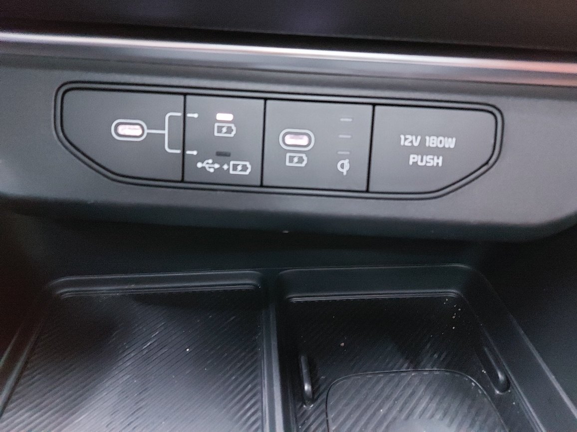 2026 KIA Carnival Snow White Pearl Blainville - photo #29