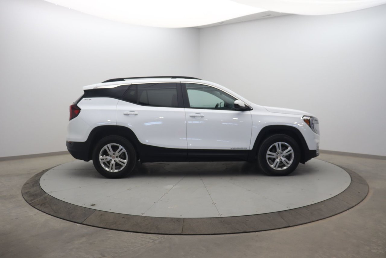 GMC Terrain SLE 2024 Blanc Baie-Comeau - photo #2