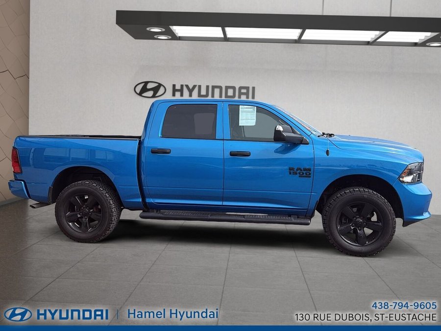 2023 Ram 1500 Classic Express cabine d'équipe 4x4 caisse de 5 pi 7 po Blue