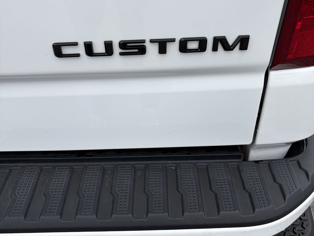 CHEVROLET SILVERADO K1500 CUSTOM Custom cabine multiplace 4RM 157 po 2024 Noir Gatineau - photo #13