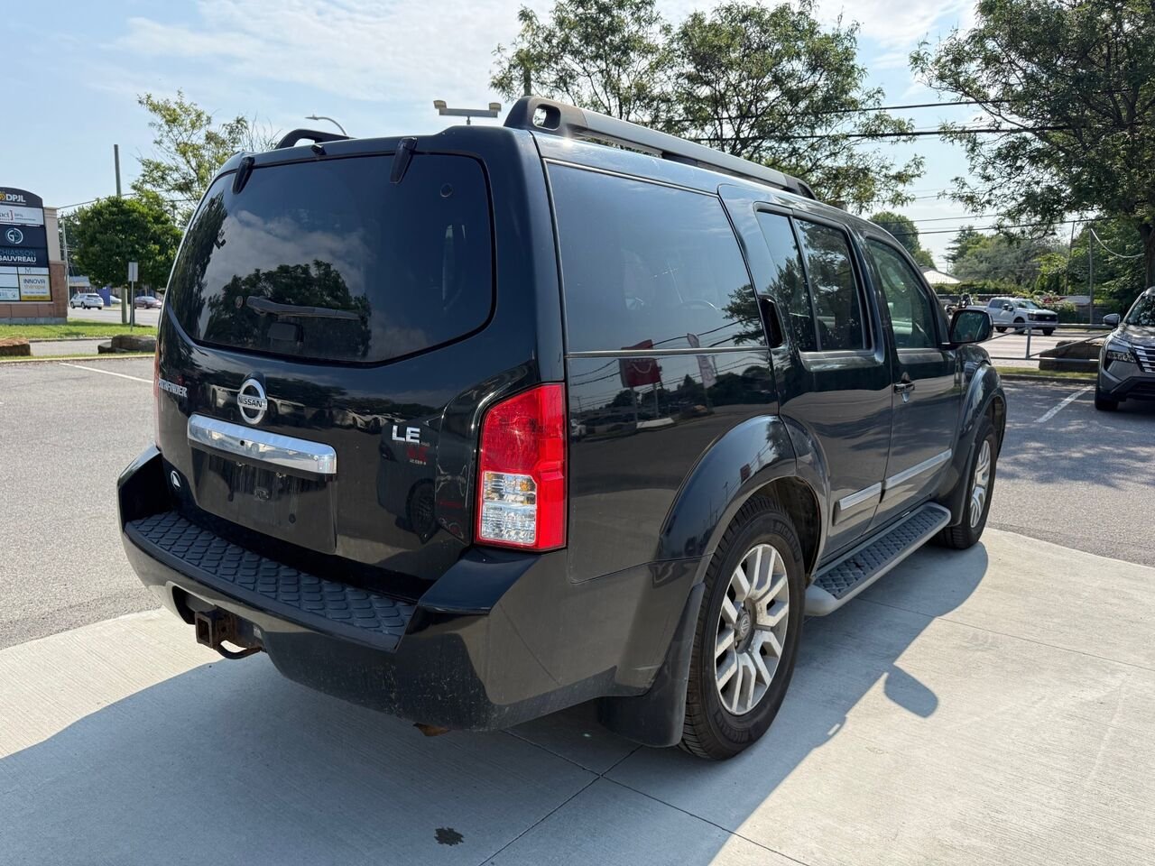 Nissan Pathfinder LE | JAMAIS ACCIDENTÉ✅ 2010 Noir Châteauguay - photo #4