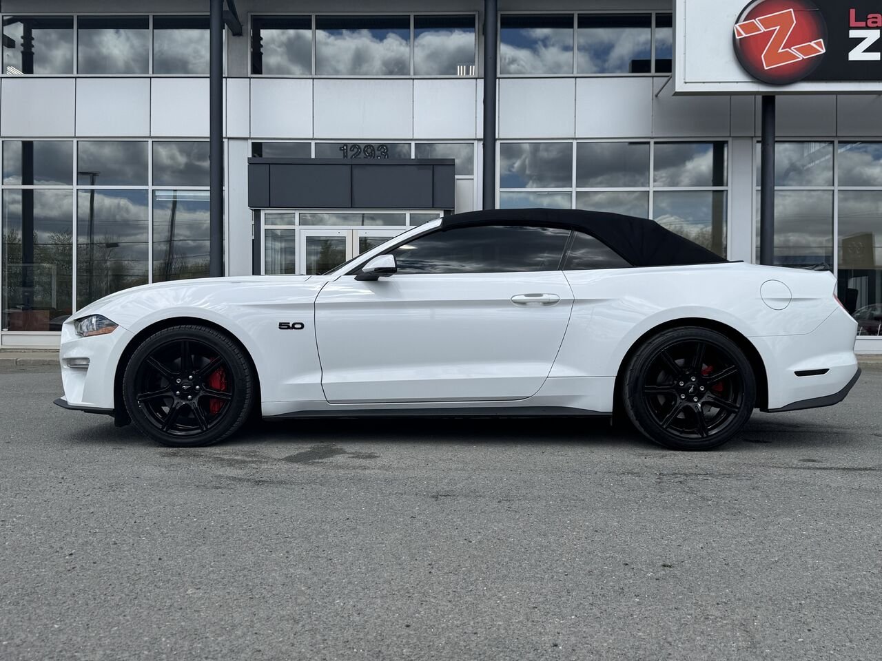2018 Ford Mustang GT Convertible White Granby - photo #11