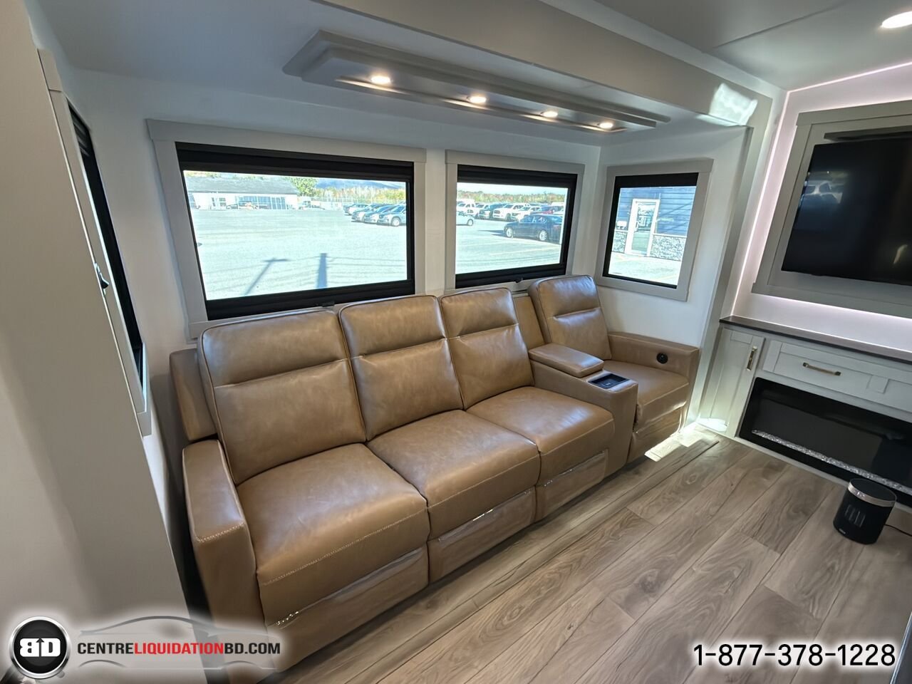 2025 BRINKLEY Z295 | ACCOMODATION White Granby - photo #9