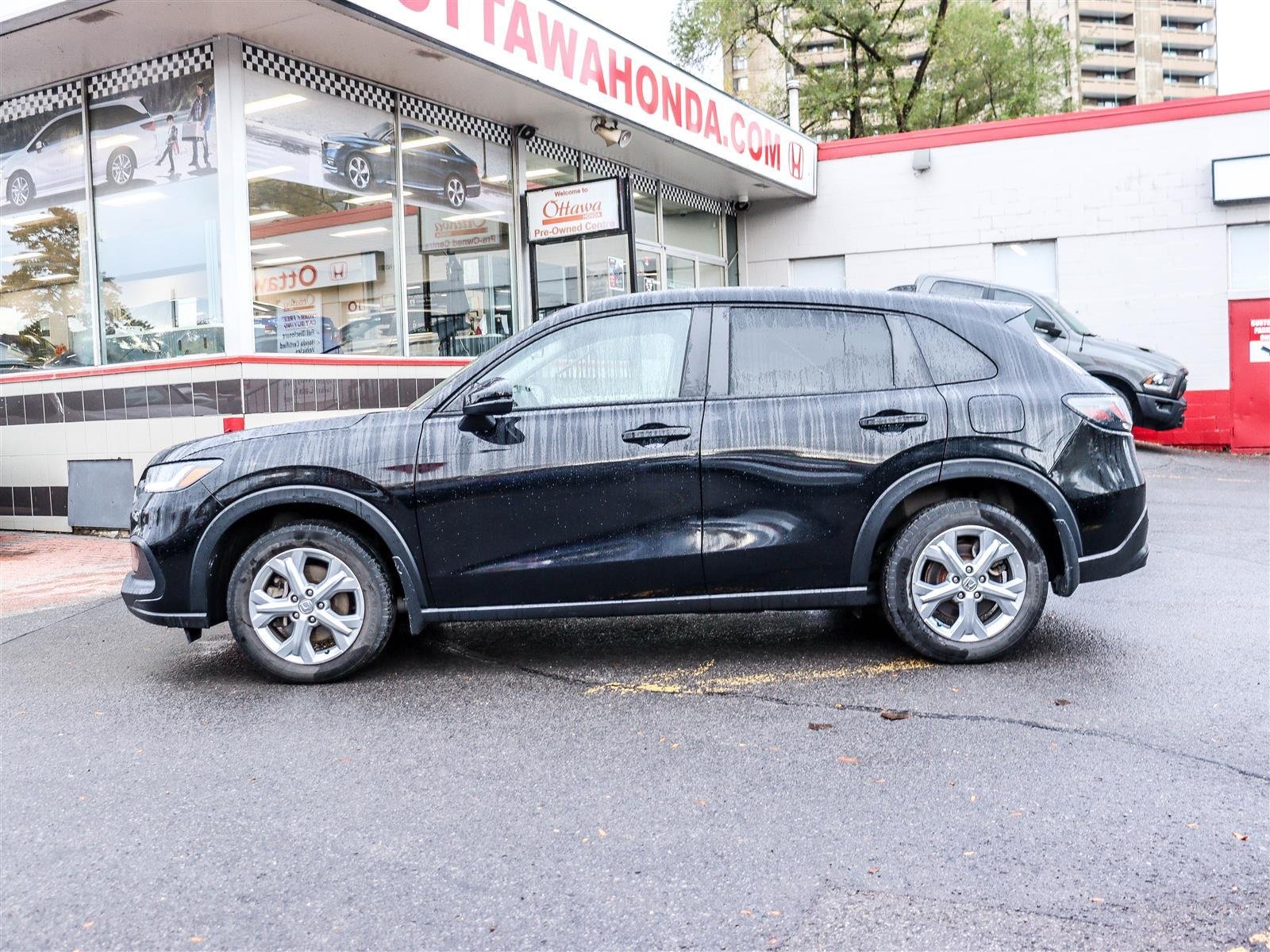 Honda HR-V LX-B 2024 Black Ottawa & Gatineau - photo #4