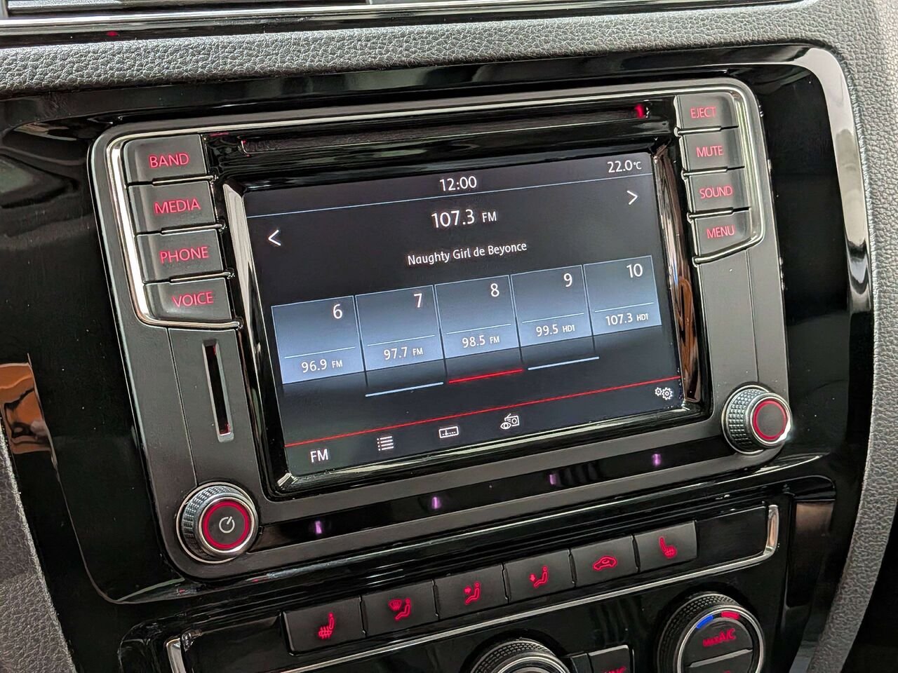 Volkswagen Jetta Sedan 4dr 1.4 TSI Auto Wolfsburg Edition 2017 Gris Val-David - photo #18
