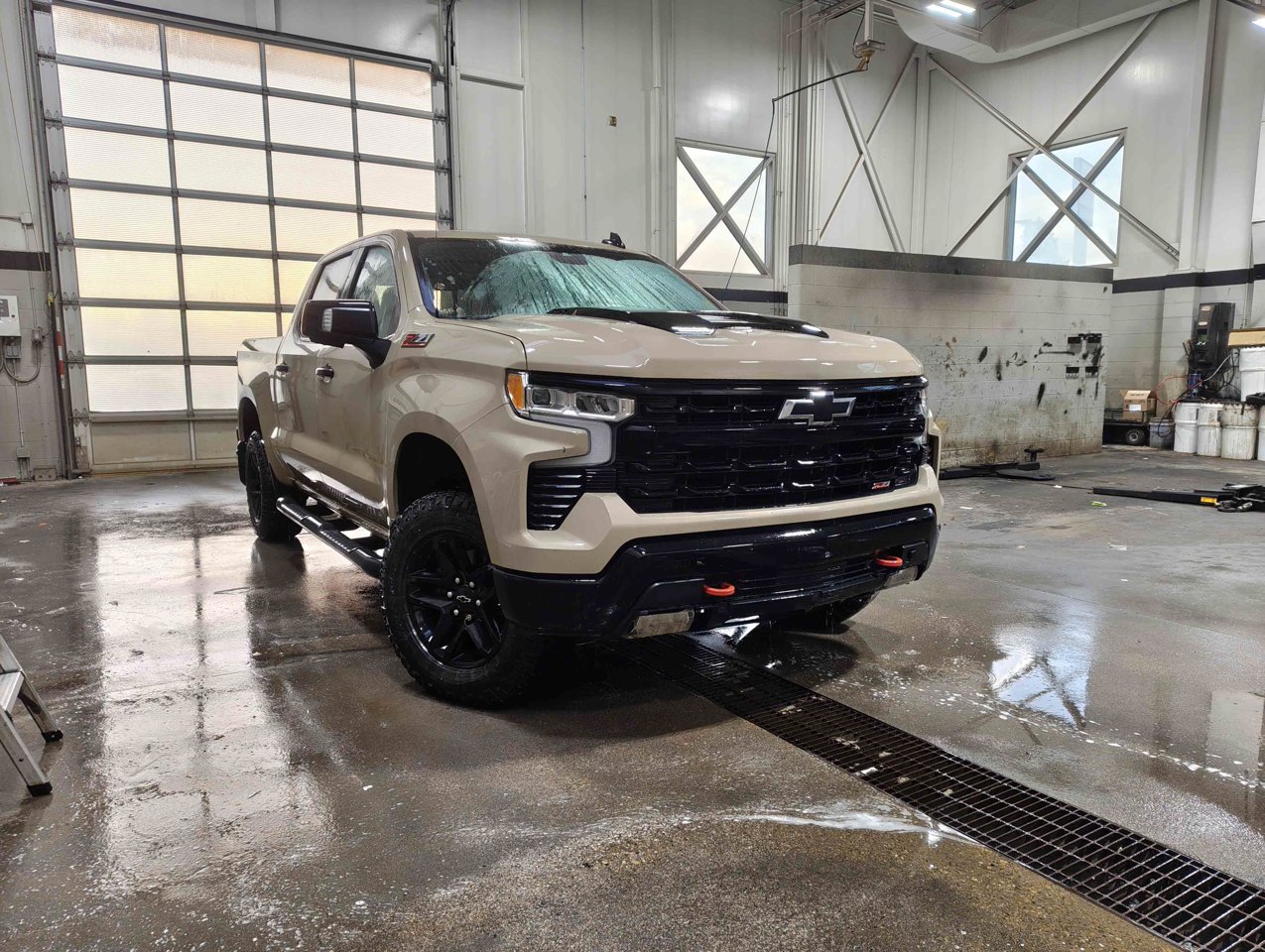 2022 Chevrolet Silverado 1500 4WD Crew Cab 147 LT Trail Boss Beige Sherwood Park - photo #1