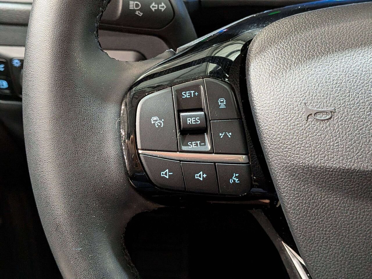 2025 Ford Escape PHEV FWD Grey Val-David - photo #15