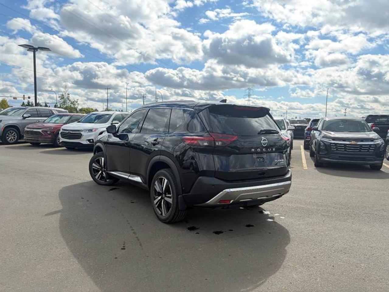 2021 Nissan Rogue AWD Platinum Black Sherwood Park - photo #3