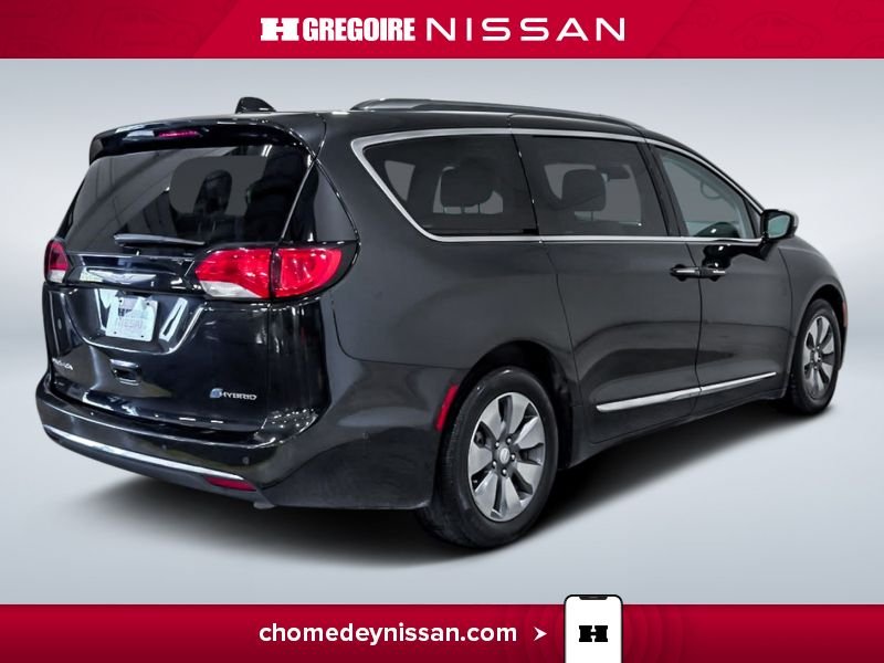 2017 Chrysler Pacifica Black Laval - photo #8