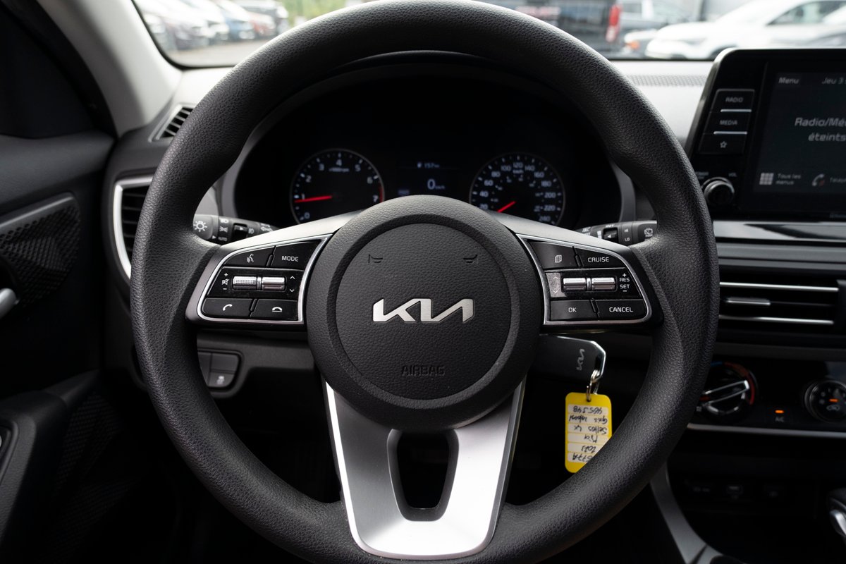 Kia Seltos 2023 Gris Gatineau - photo #12