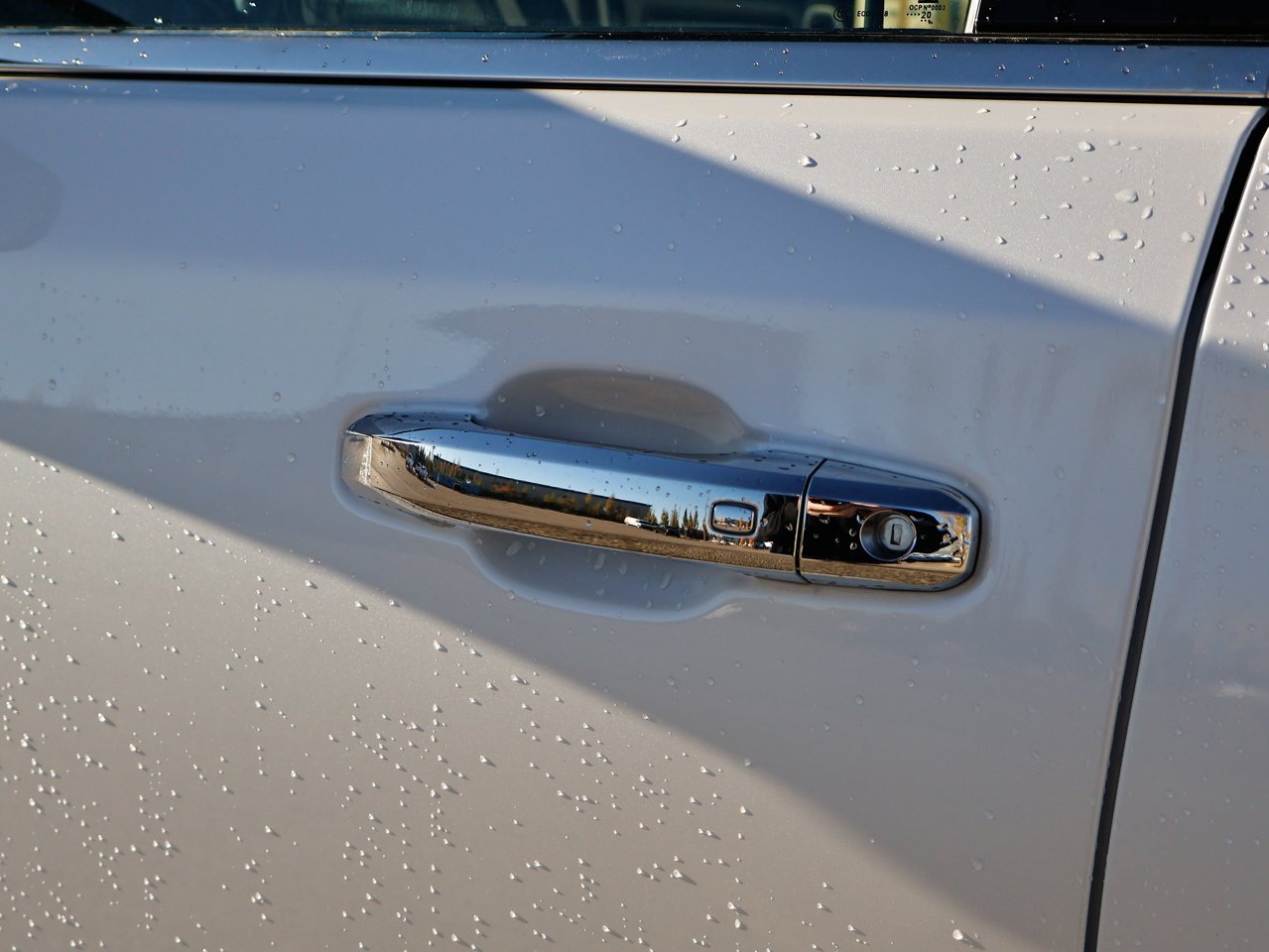 2020 Chevrolet Silverado 1500 4WD Crew Cab 147 High Country White Sherwood Park - photo #8