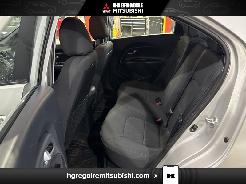 2016 Kia Rio Grey Blainville - photo #27
