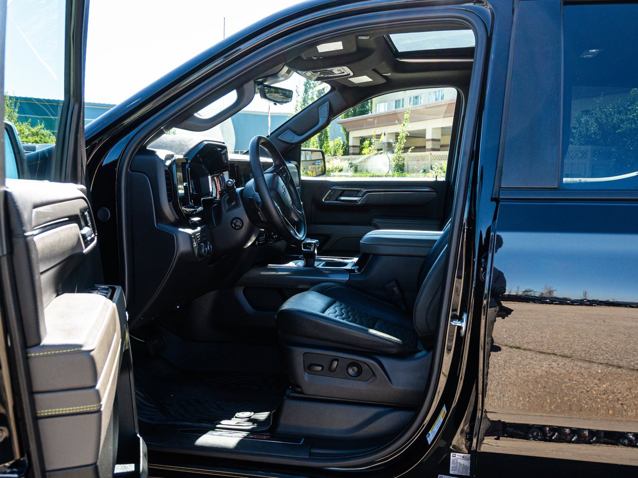 2025 Chevrolet Silverado 1500 4WD Crew Cab 147 ZR2 Black Sherwood Park - photo #16
