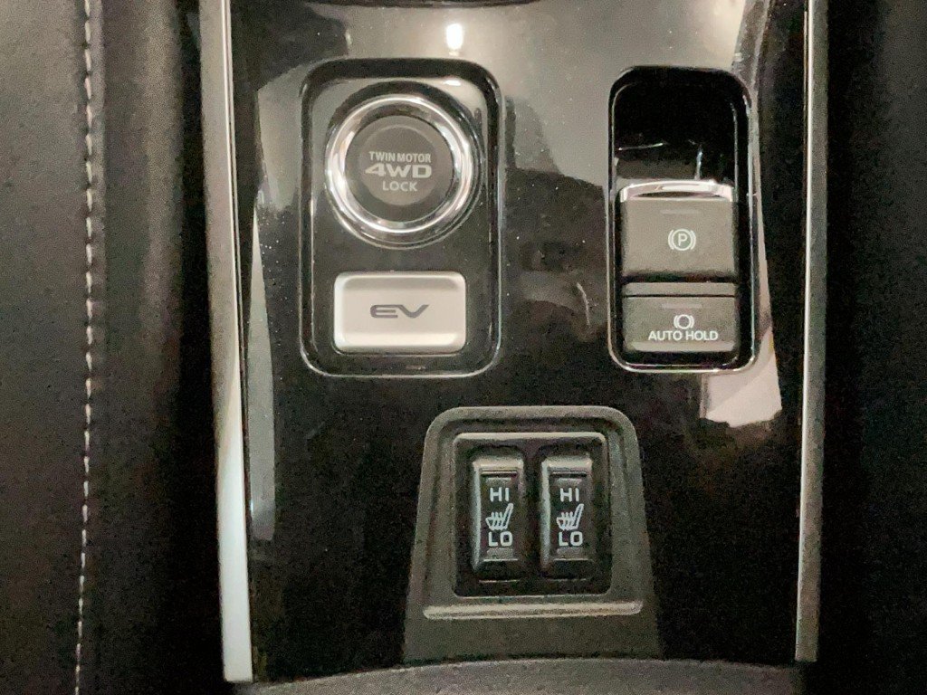 2019 Mitsubishi OUTLANDER Black Amos - photo #16