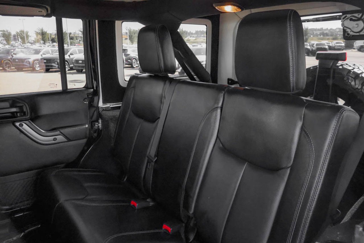 2018 Jeep Wrangler JK Unlimited Sahara 4x4 Black Sherwood Park - photo #25