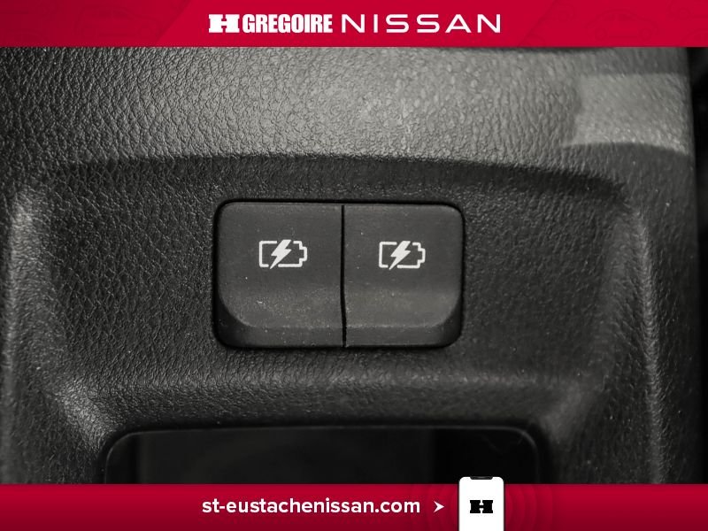 2024 Nissan Kicks White Saint-Eustache - photo #23