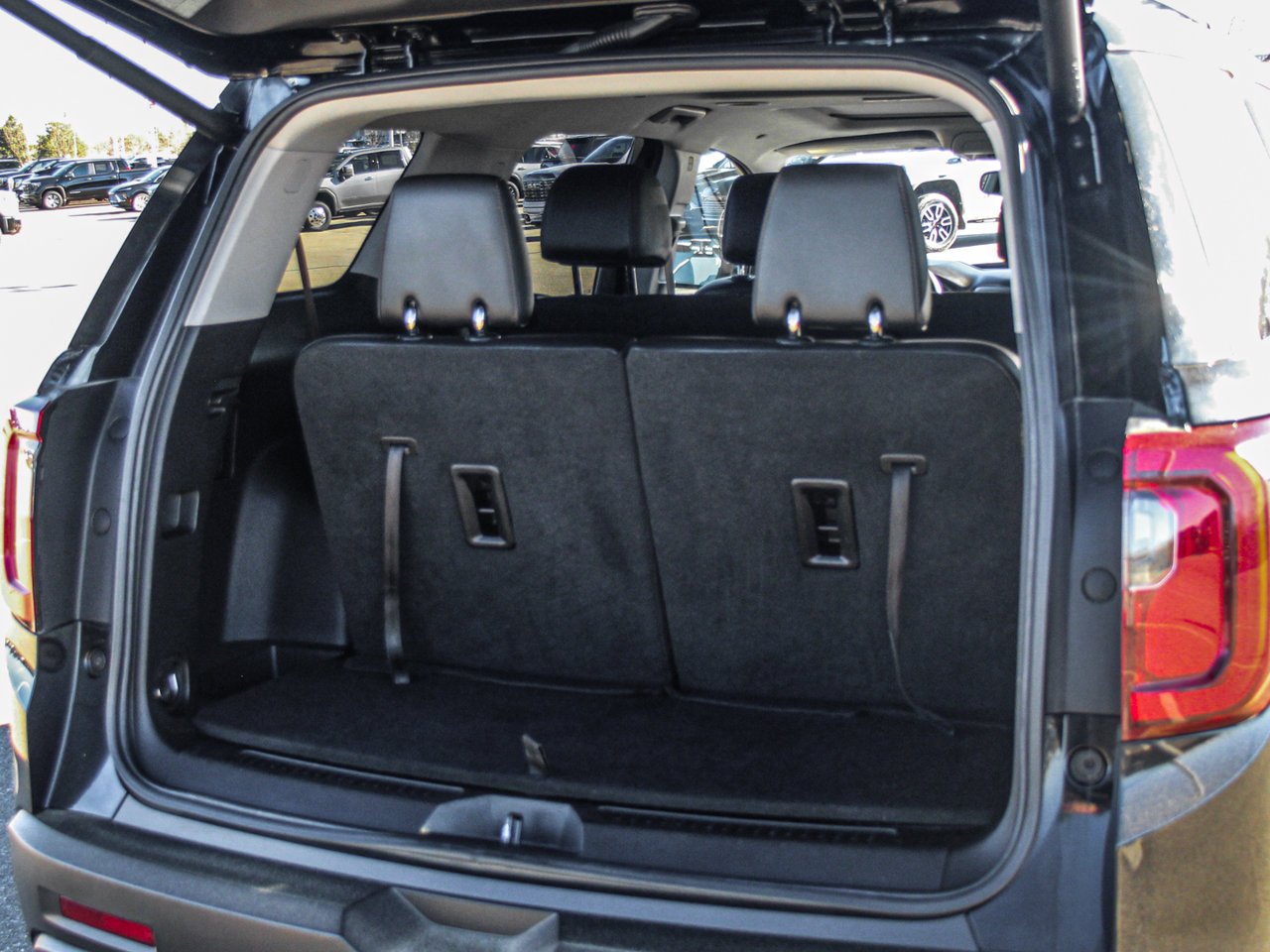 2023 GMC Acadia AWD 4dr AT4 Black Sherwood Park - photo #7