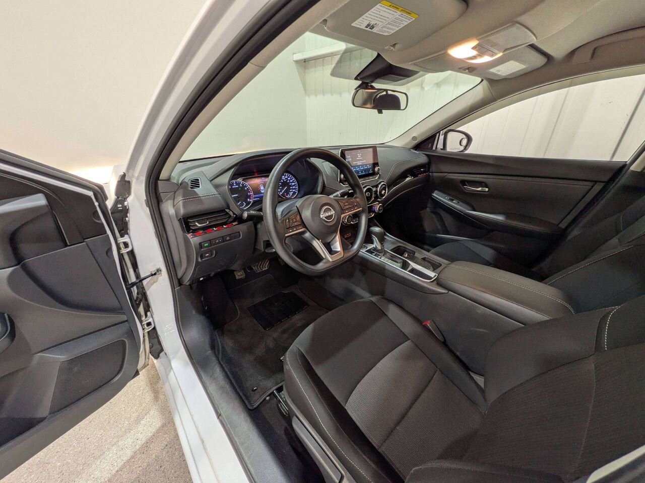 2024 Nissan Sentra SV CVT White Val-David - photo #9