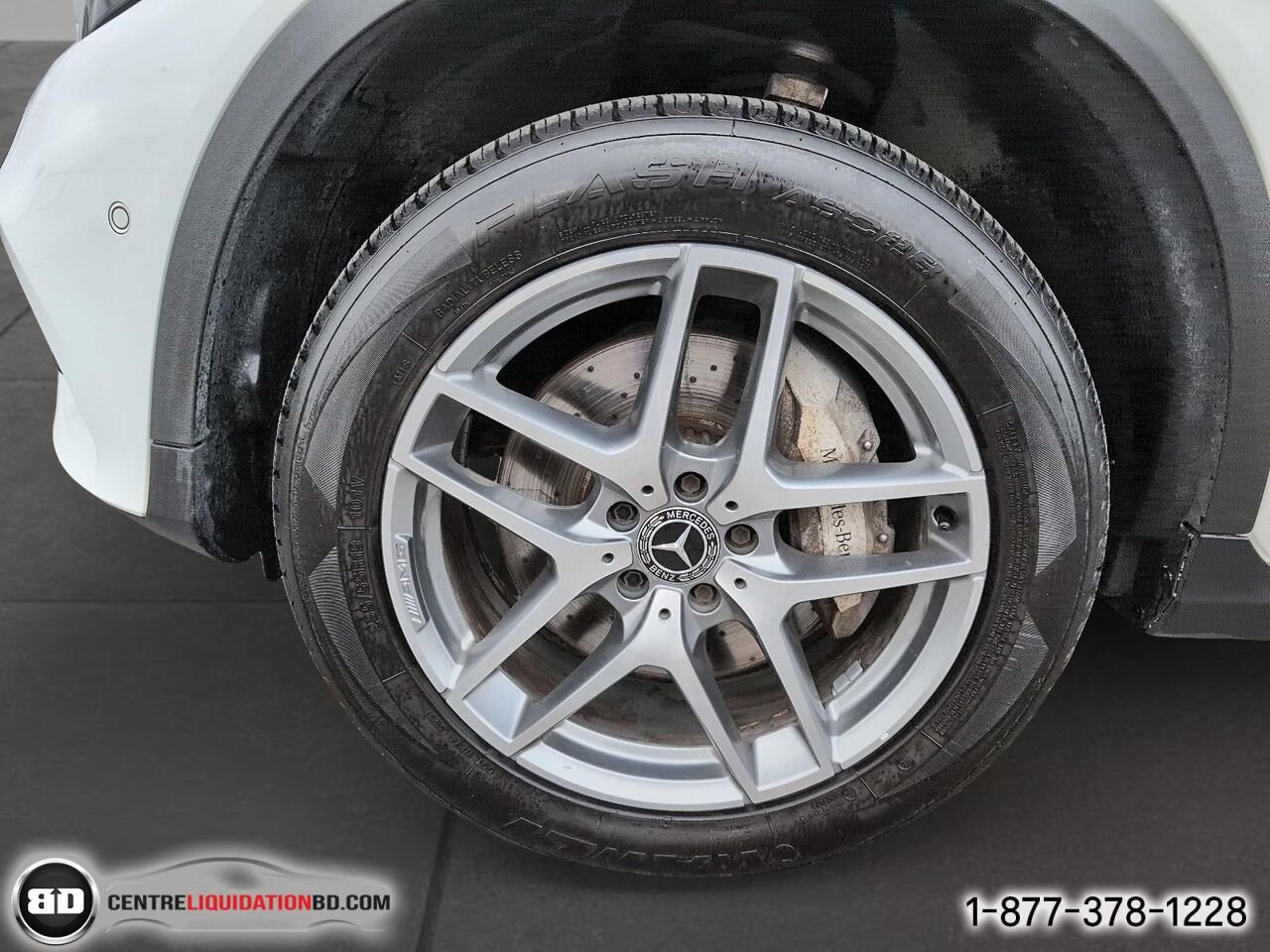 2017 Mercedes-Benz GLC GLC 300 4 portes 4MATIC | BD0430 White Granby - photo #9