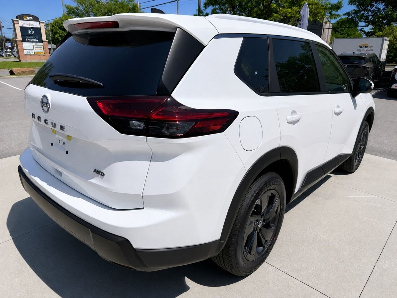 2026 NISSAN Rogue ROGUE SV TOIT OUVRANT Everest White Tricoat Pearl Châteauguay - photo #5