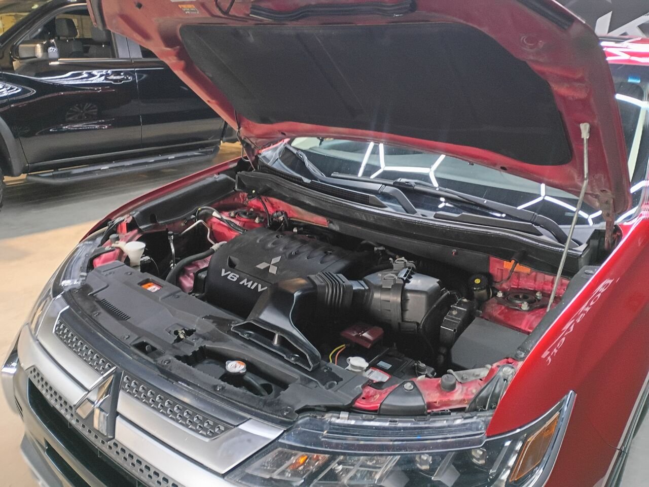 2019 Mitsubishi Outlander Red Blainville - photo #38