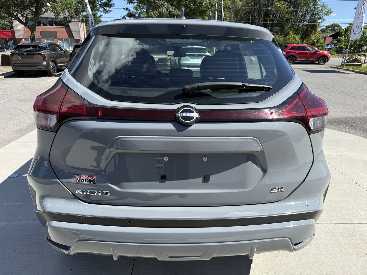 2024 Nissan Kicks SR PRIVILEGE Grey Châteauguay - photo #3