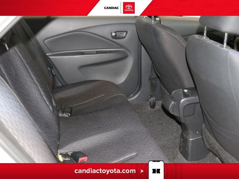 Toyota Yaris 2012 Argent Blainville - photo #29