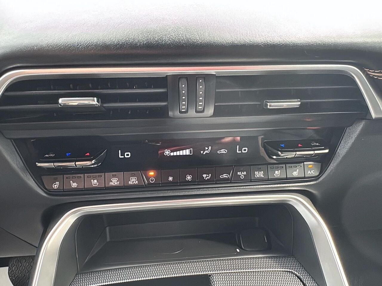 Mazda CX-70 hybride rechargeable 2025 Blanc Rouyn-Noranda - photo #17
