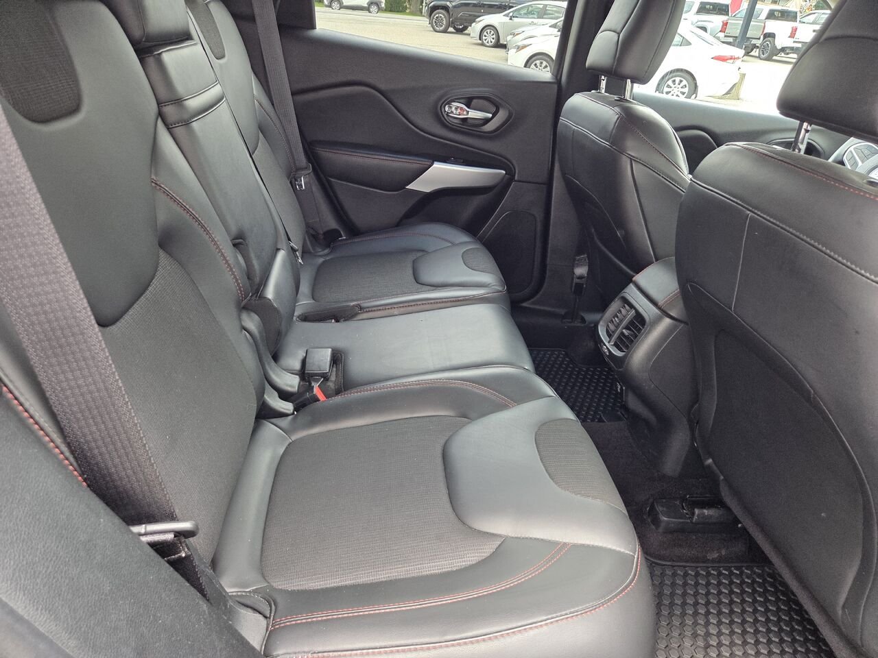 2018 JEEP CHEROKEE TRAILHAWK Silver Mont-Laurier - photo #13