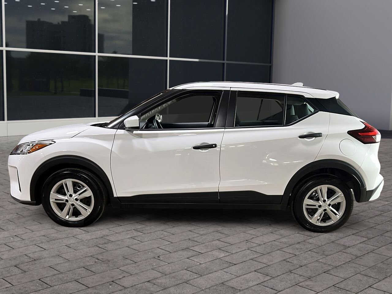 Nissan Kicks S TA 2024 Blanc Québec - photo #4