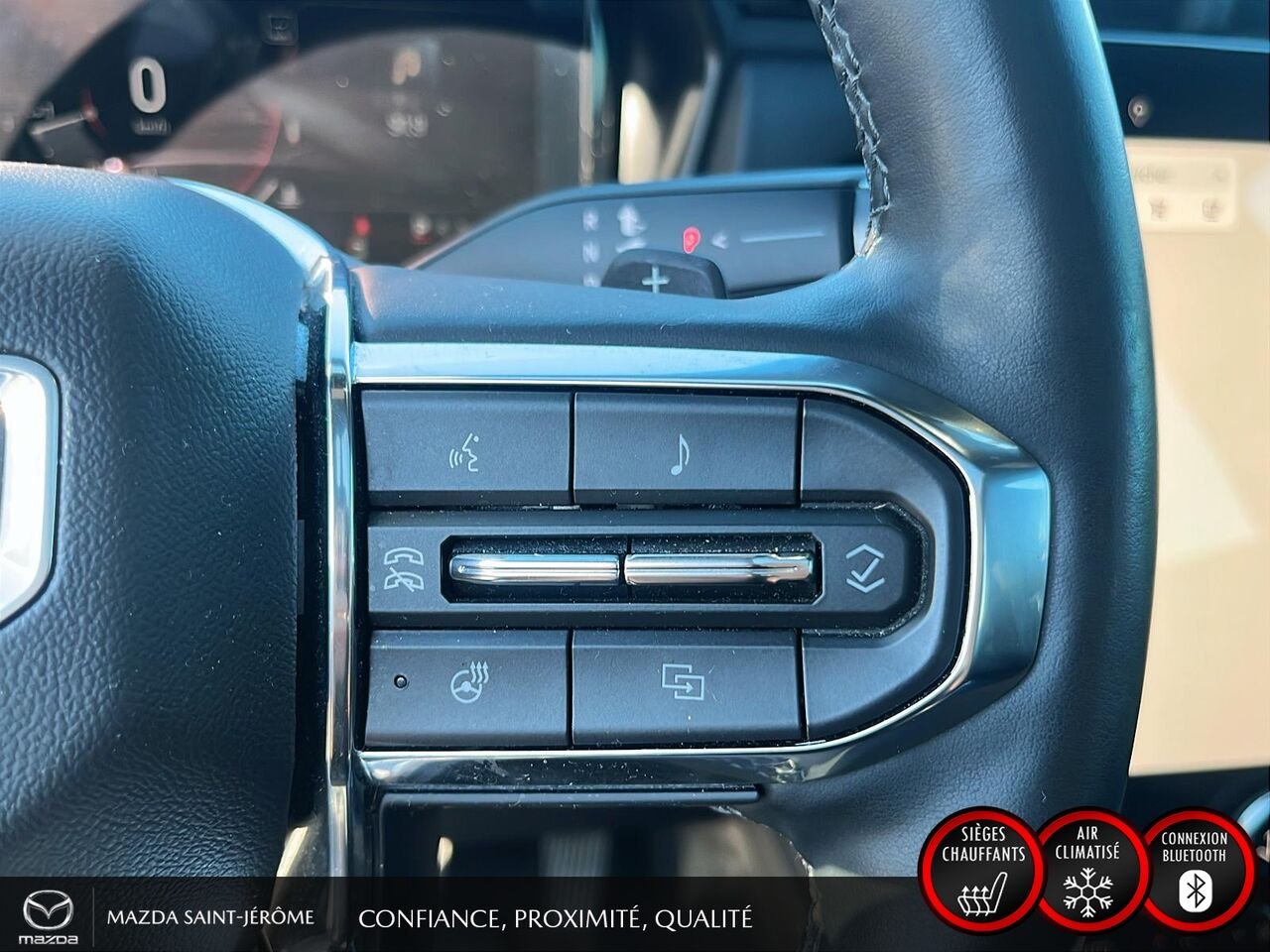 2025 GMC Terrain Grey Saint-Jérôme - photo #15